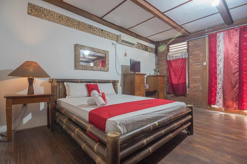 Reddoorz Near Rumah Sakit Wirosaban Salakan Exterior photo