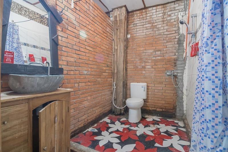 Reddoorz Near Rumah Sakit Wirosaban Salakan Exterior photo